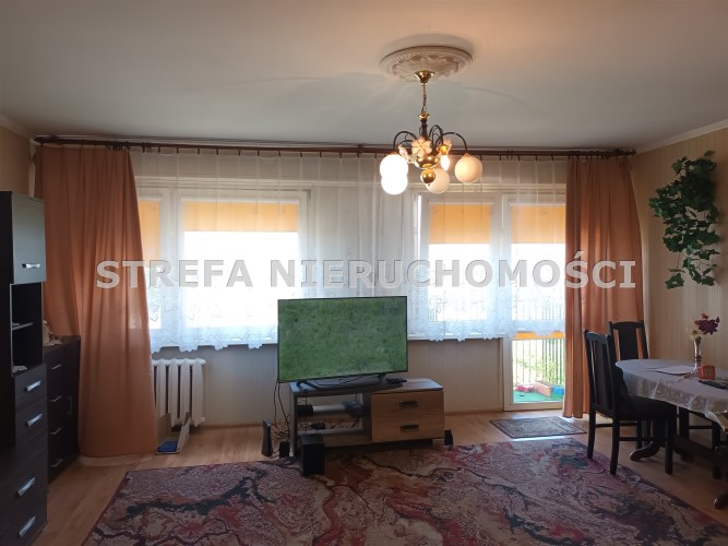 -pokój I z wyjściem na balkon