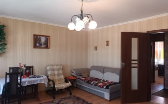 -pokój I z wyjściem na balkon