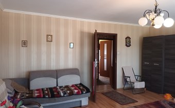 -pokój I z wyjściem na balkon