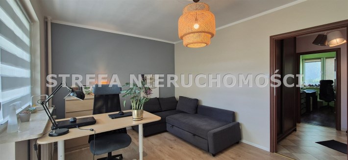 -pokój I z wyjściem na balkon