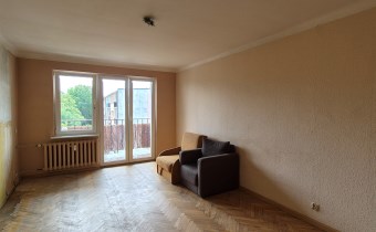 -pokój I z wyjściem na balkon