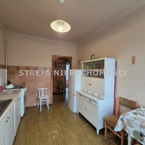 -kuchnia z wyjściem na balkon
