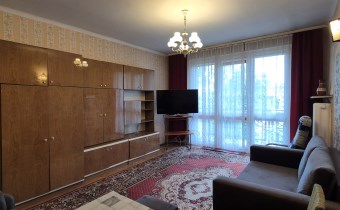 -pokój I z wyjściem na balkon