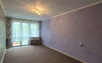 -pokój I z wyjściem na balkon
