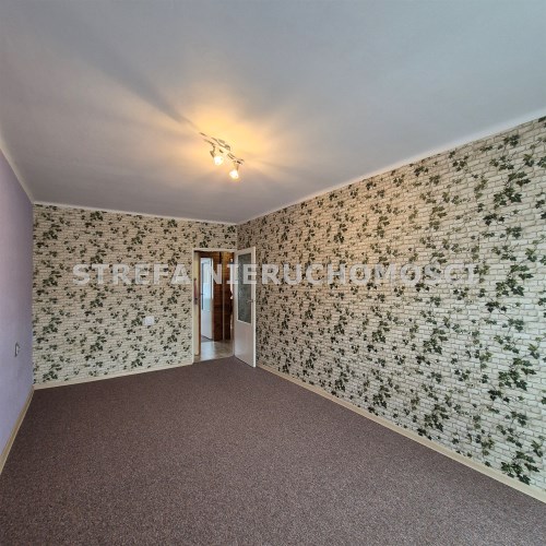 -pokój I z wyjściem na balkon