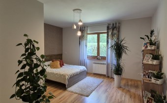 -sypialnia I na parterze