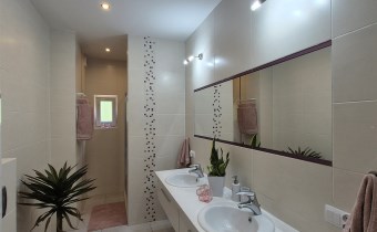 -łazienka z wc na parterze