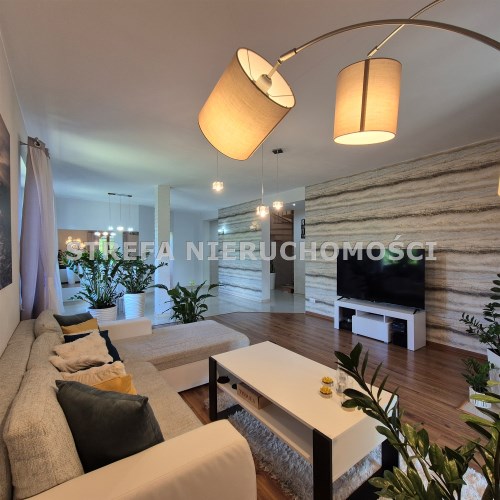 -salon z wyjściem na ogród