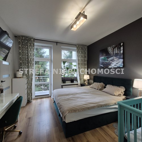 -pokój III z wyjściem na balkon