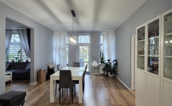 -pokój II (jadalnia)