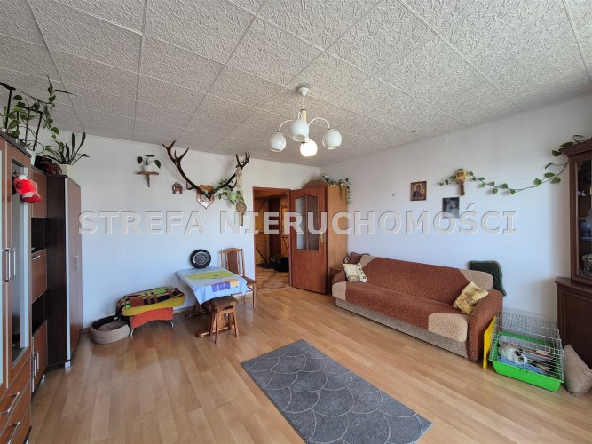 -pokój III z wyjściem na balkon