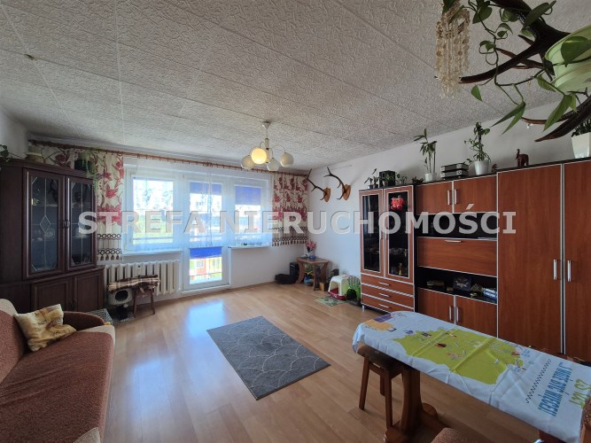 -pokój III z wyjściem na balkon