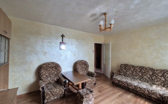 -pokój I z wyjściem na balkon