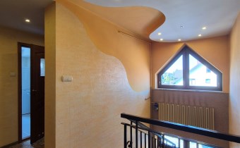 -piętro: hall