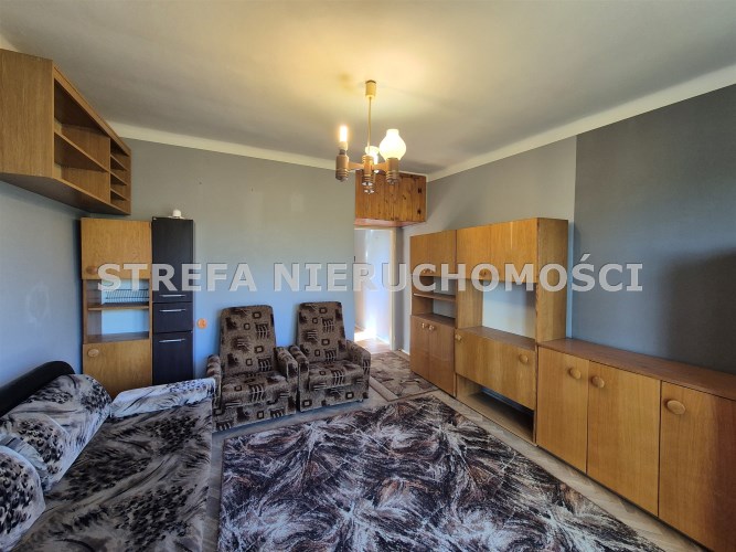 -pokój z wyjściem na balkon